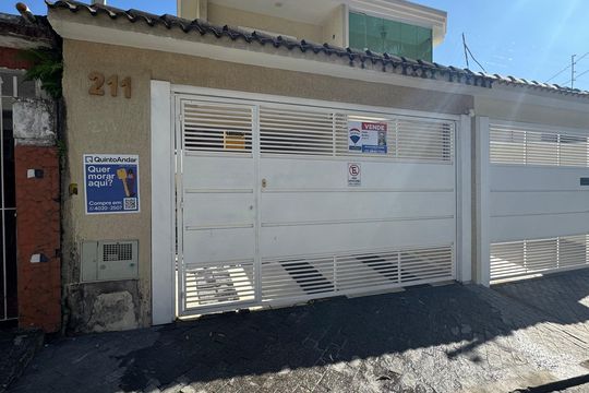 Fachada com PLACA de casa à venda com 3 quartos, 140m² em Umuarama, Osasco
