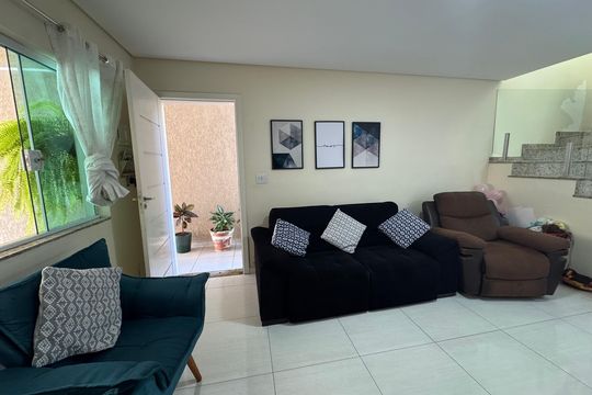 Sala de casa à venda com 3 quartos, 140m² em Umuarama, Osasco