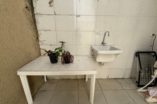 Área de Serviço de casa à venda com 3 quartos, 140m² em Umuarama, Osasco