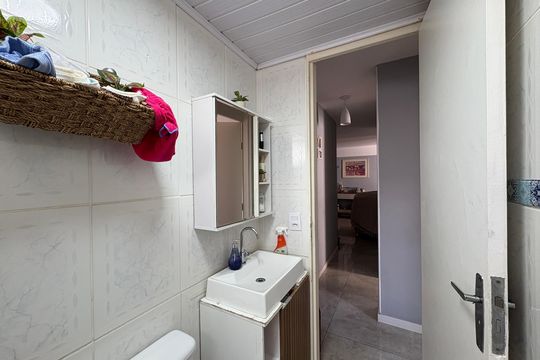 Banheiro de apartamento à venda com 2 quartos, 52m² em Jardim Iris, São Paulo