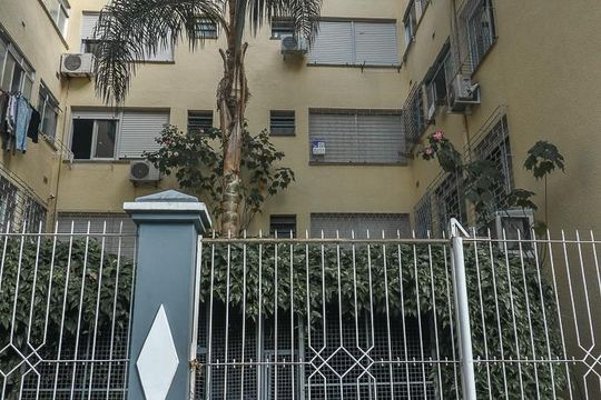 Fachada de kitnet/studio à venda com 1 quarto, 32m² em Vila Ipiranga, Porto Alegre