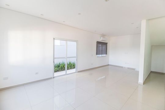 Casa de Condomínio para alugar com 3 quartos, 223m² em Parque Sinai, Santana de Parnaíba