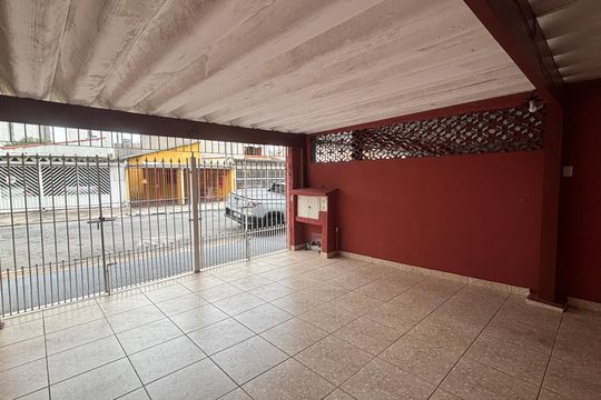 Garagem de casa para alugar com 2 quartos, 125m² em Jardim Cambui, Santo André