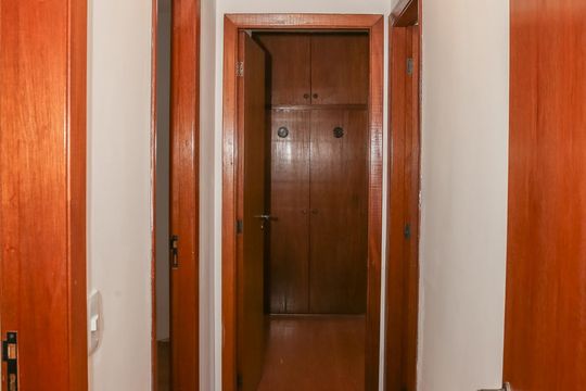 Corredor de apartamento à venda com 3 quartos, 89m² em Perdizes, São Paulo