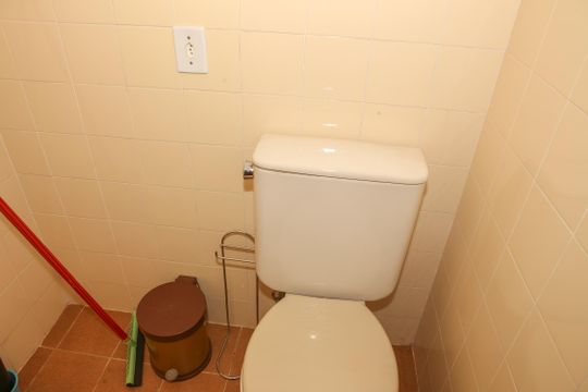 Banheiro de serviço de apartamento à venda com 3 quartos, 89m² em Perdizes, São Paulo
