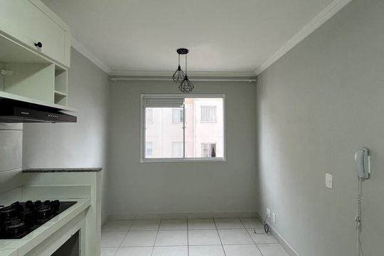 Cozinha/sala de apartamento para alugar com 2 quartos, 33m² em Fazenda Aricanduva, São Paulo