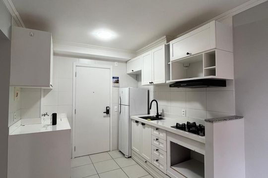 Cozinha de apartamento para alugar com 2 quartos, 33m² em Fazenda Aricanduva, São Paulo