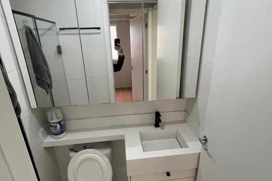Banheiro de apartamento para alugar com 2 quartos, 33m² em Fazenda Aricanduva, São Paulo