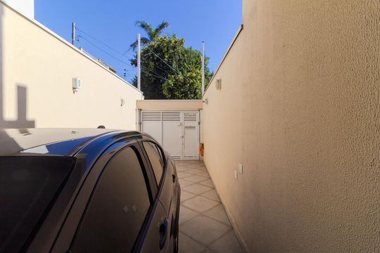 Garagem de casa à venda com 3 quartos, 102m² em Vila Lucia, São Paulo