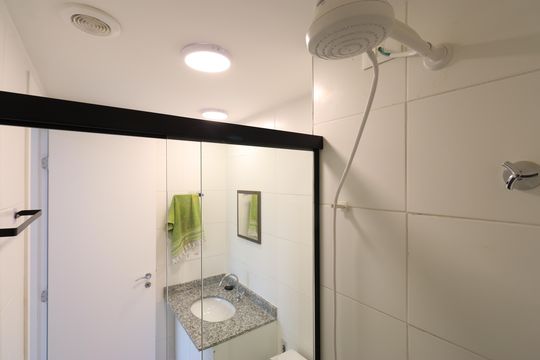 Banheiro de apartamento para alugar com 1 quarto, 32m² em Pompeia, São Paulo