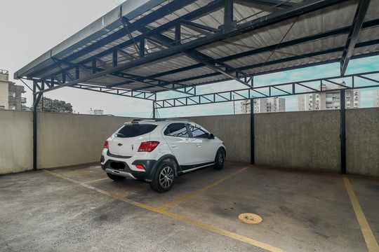 Garagem de apartamento à venda com 1 quarto, 50m² em Jardim Floresta, Porto Alegre