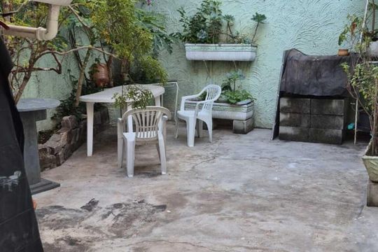 Área externa de casa para alugar com 2 quartos, 70m² em Jardim Oriental, São Paulo