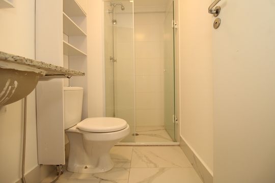 Banheiro de apartamento para alugar com 2 quartos, 40m² em Jardim Aurelia, São Paulo