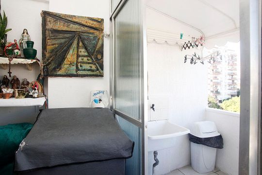 Cozinha + Área de Serviço de apartamento à venda com 2 quartos, 139m² em Higienópolis, Porto Alegre