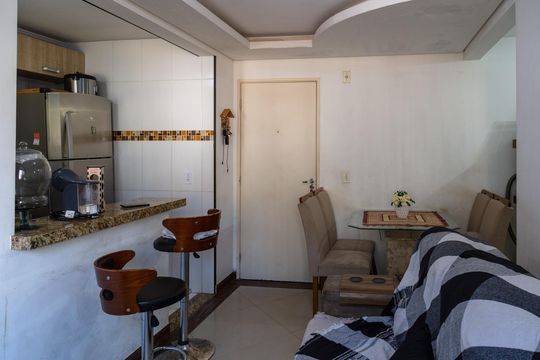 Sala de apartamento para alugar com 2 quartos, 48m² em Jardim Adriana, Guarulhos