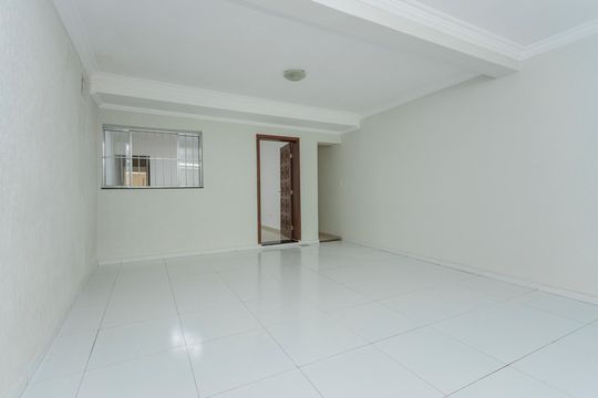 Garagem de casa à venda com 5 quartos, 345m² em Jardim das Flores, São Paulo