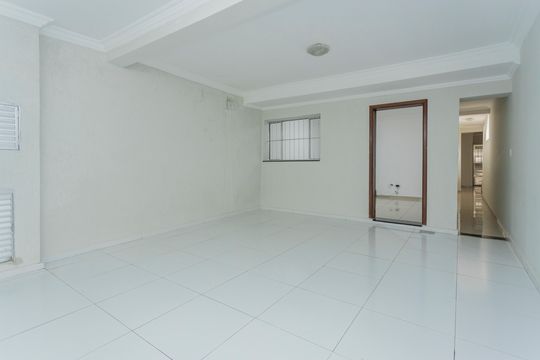 Garagem de casa à venda com 5 quartos, 345m² em Jardim das Flores, São Paulo