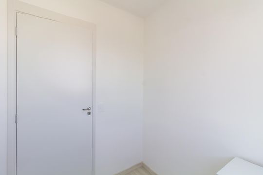 Quarto 2 de apartamento para alugar com 2 quartos, 38m² em Vila Campanela, São Paulo