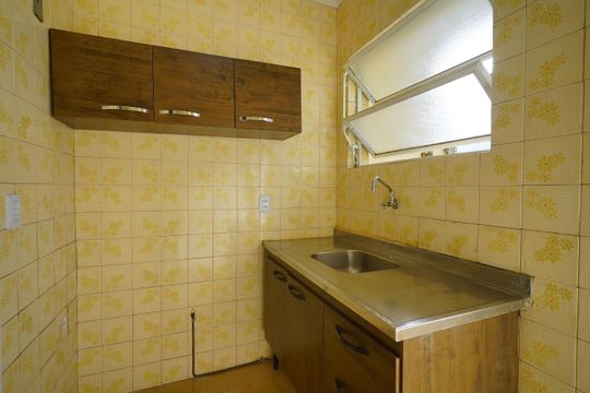 Cozinha de apartamento para alugar com 1 quarto, 40m² em Centro Histórico, Porto Alegre
