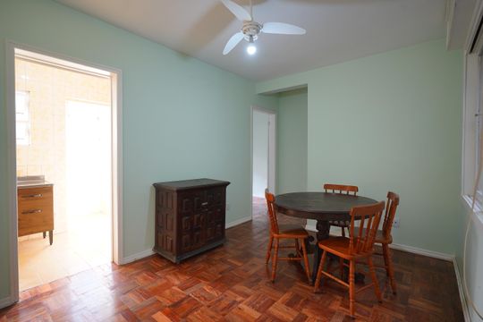 Sala de apartamento para alugar com 1 quarto, 40m² em Centro Histórico, Porto Alegre