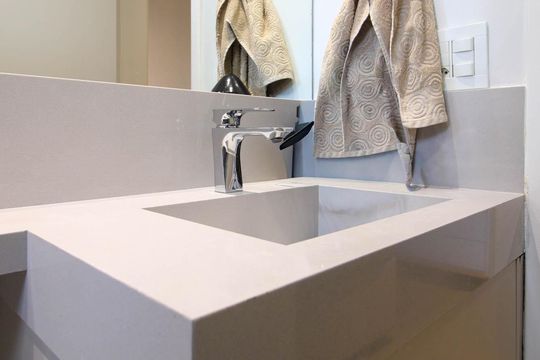 Banheiro Suíte 2 de apartamento à venda com 2 quartos, 77m² em Jardim Fonte do Morumbi, São Paulo