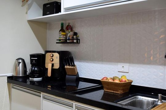 Cozinha de apartamento para alugar com 1 quarto, 50m² em Pinheiros, São Paulo