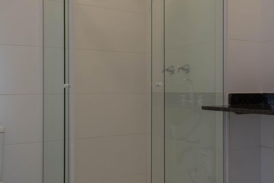 Banheiro de kitnet/studio à venda com 1 quarto, 47m² em Centro, São Bernardo do Campo
