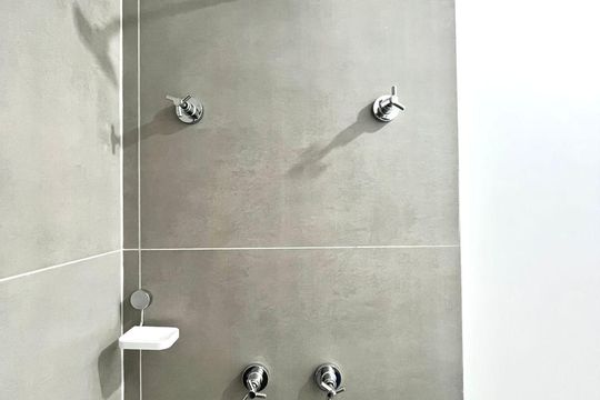 Banheiro de apartamento para alugar com 1 quarto, 33m² em Parque Industrial, Campinas