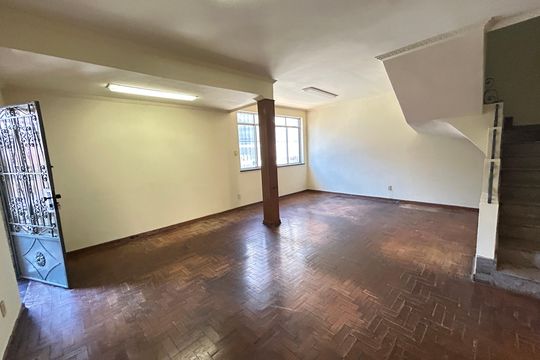 Sala de casa à venda com 4 quartos, 220m² em Quintino Bocaiúva, Rio de Janeiro