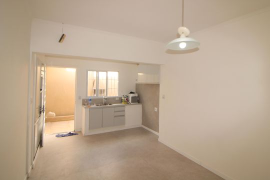 Casa para alugar com 2 quartos, 160m² em Vila Santa Maria, São Paulo