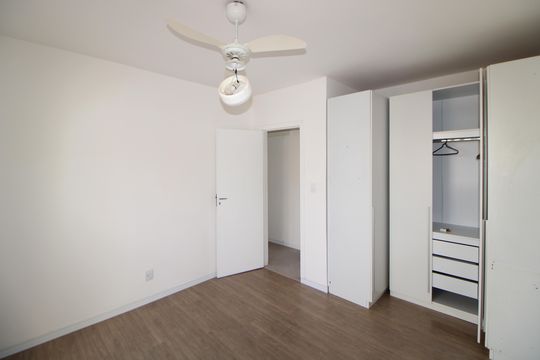 Quarto 1 de casa para alugar com 2 quartos, 160m² em Vila Santa Maria, São Paulo