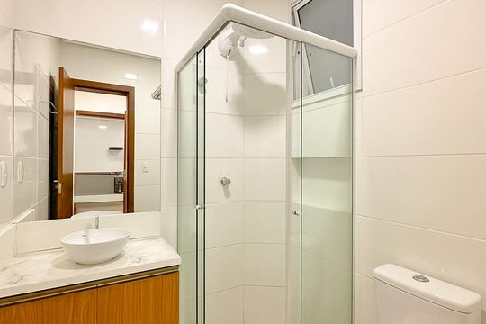 Banheiro de apartamento para alugar com 1 quarto, 38m² em Ingleses do Rio Vermelho, Florianópolis