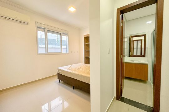 Suíte  de apartamento para alugar com 1 quarto, 38m² em Ingleses do Rio Vermelho, Florianópolis