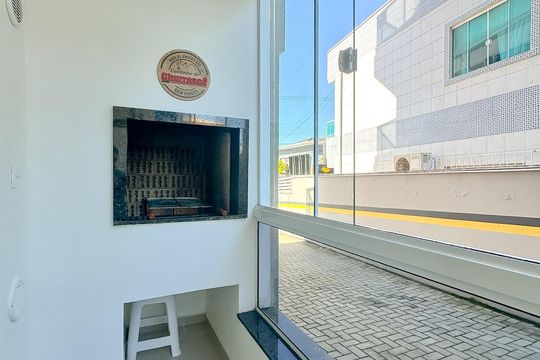 Varanda gourmet de apartamento para alugar com 1 quarto, 38m² em Ingleses do Rio Vermelho, Florianópolis