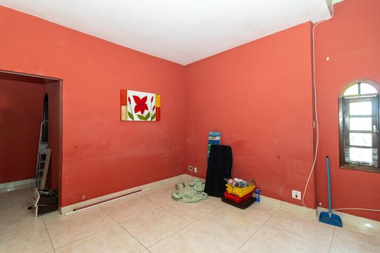 Sala de casa para alugar com 3 quartos, 215m² em Padre Miguel, Rio de Janeiro