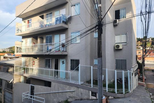 Fachada de apartamento para alugar com 1 quarto, 50m² em Paraíso, São Gonçalo