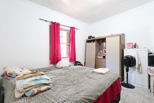 Quarto de casa à venda com 3 quartos, 120m² em Vila Anastácio, São Paulo