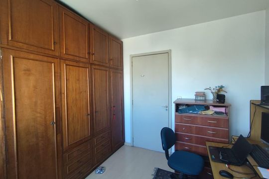 Quarto 2 de apartamento para alugar com 2 quartos, 126m² em Bom Fim, Porto Alegre
