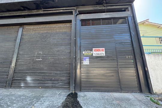 Fachada com PLACA de casa para alugar com 2 quartos, 380m² em Rochdale, Osasco