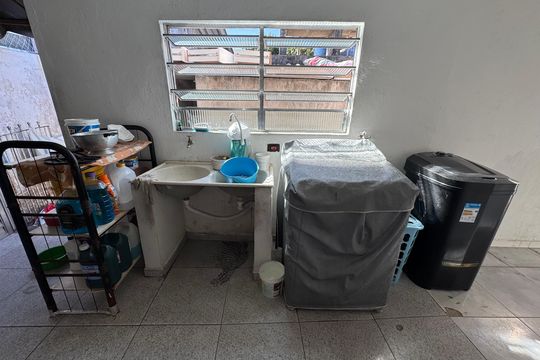 Área de Serviço de casa para alugar com 2 quartos, 380m² em Rochdale, Osasco