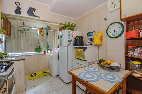 Cozinha e Área de Serviço de apartamento para alugar com 2 quartos, 130m² em Cristo Redentor, Porto Alegre