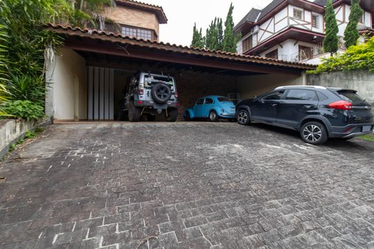 Garagem de casa de condomínio à venda com 5 quartos, 450m² em Portal dos Gramados, Guarulhos