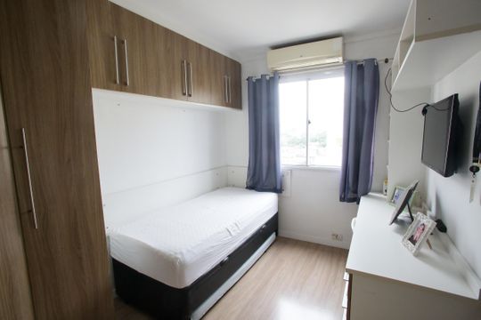 Quarto 2 de apartamento à venda com 3 quartos, 74m² em Taquara, Rio de Janeiro