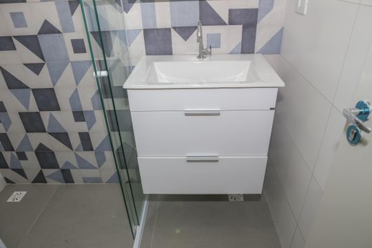 Banheiro de apartamento para alugar com 2 quartos, 46m² em Barra Funda, São Paulo