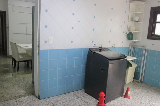 Área de Serviço de casa à venda com 4 quartos, 242m² em Vila Rosalia, Guarulhos