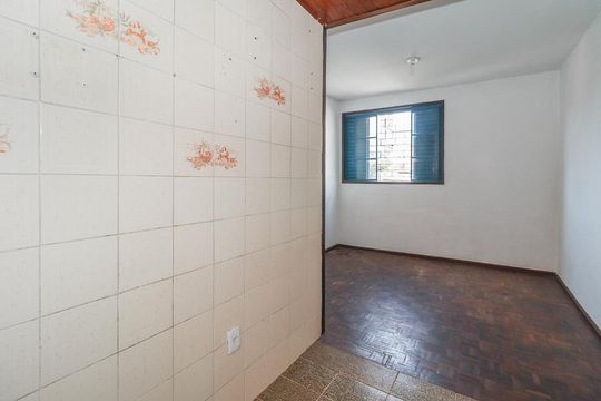 Cozinha de apartamento para alugar com 2 quartos, 41m² em Rubem Berta, Porto Alegre