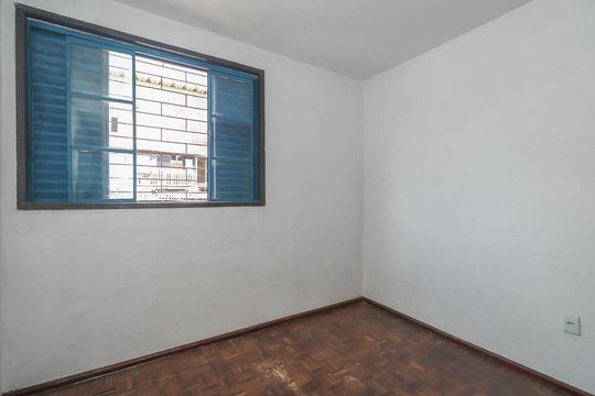Sala de apartamento para alugar com 2 quartos, 41m² em Rubem Berta, Porto Alegre
