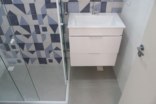 Banheiro de apartamento para alugar com 2 quartos, 46m² em Barra Funda, São Paulo