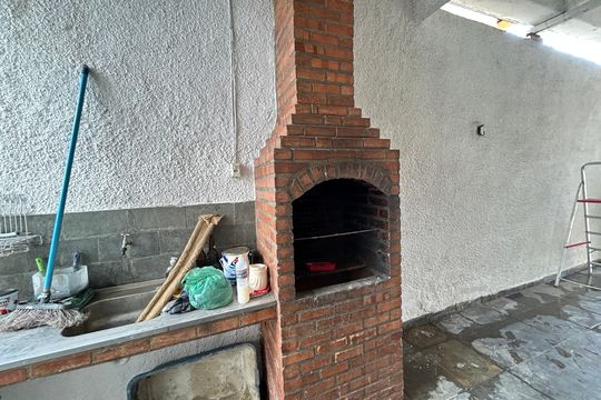 Área comum de casa à venda com 4 quartos, 194m² em Vila Valqueire, Rio de Janeiro