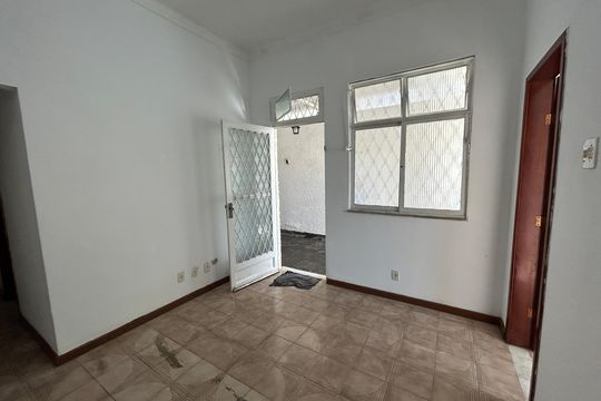 Casa à venda com 4 quartos, 194m² em Vila Valqueire, Rio de Janeiro